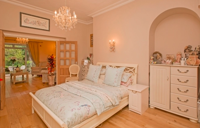 Price Reduction, Beautifully Presented, Central Exeter Guest House For Sale