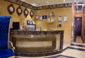 Bed & breakfast facing the pyramids and sphinx with 10+ rooms and all physical amenities.